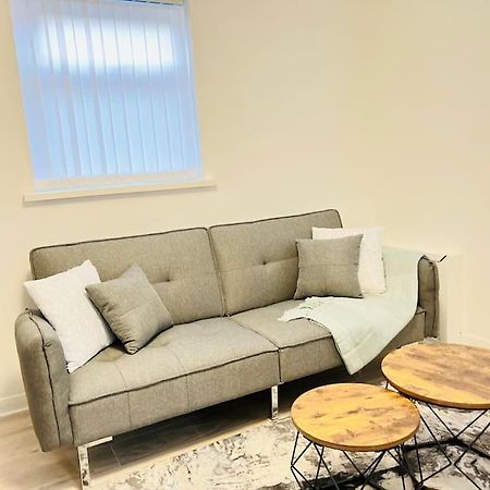 New Fully Furnished Cosy Home Balderton Exterior photo
