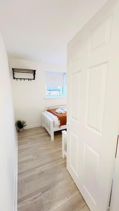 New Fully Furnished Cosy Home Balderton Exterior photo
